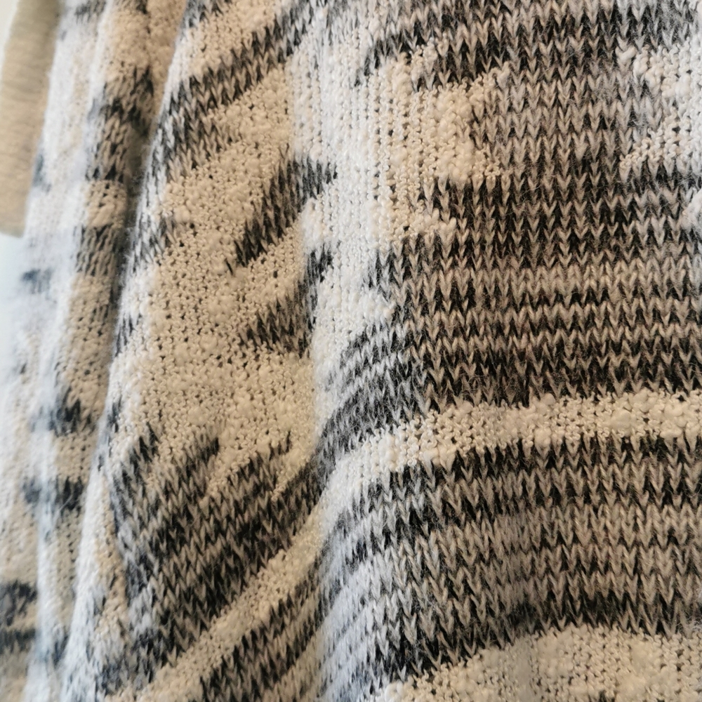 Cardigan - Picture 4 of 4